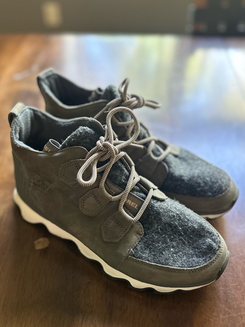 SOREL Kinetic Caribou Snow Boot QUARRY GRAY 8